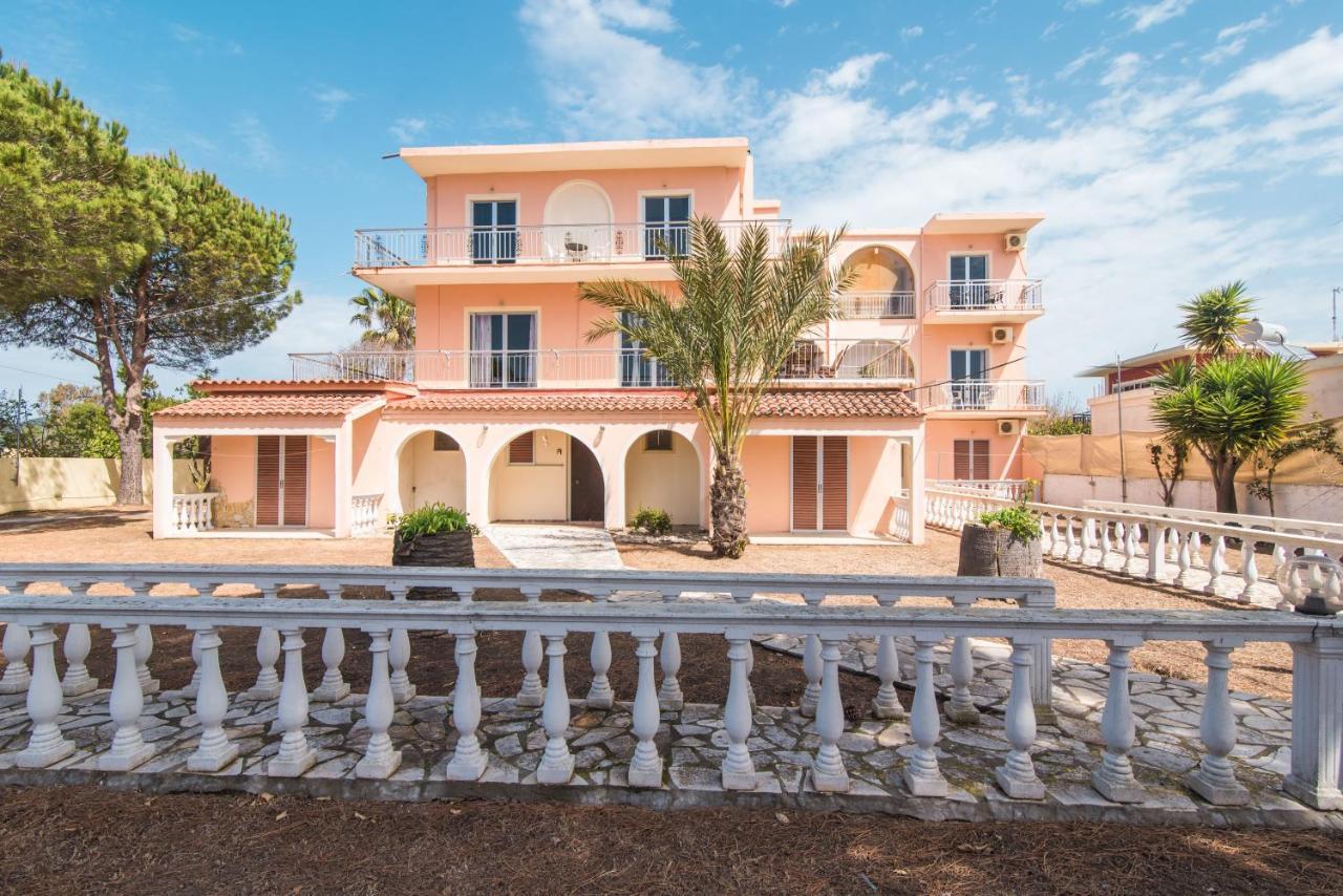 Southgate Apartments Agios Georgios  Exteriör bild