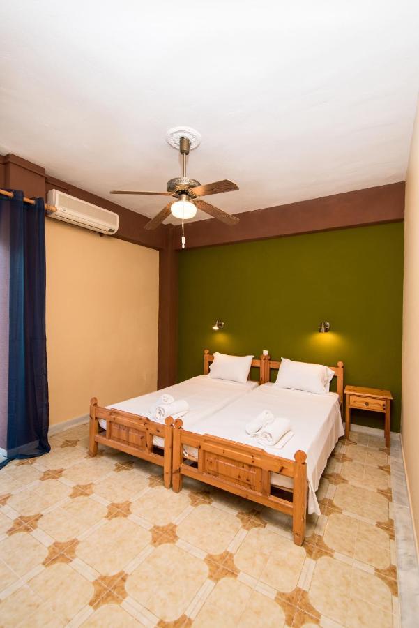 Southgate Apartments Agios Georgios  Exteriör bild