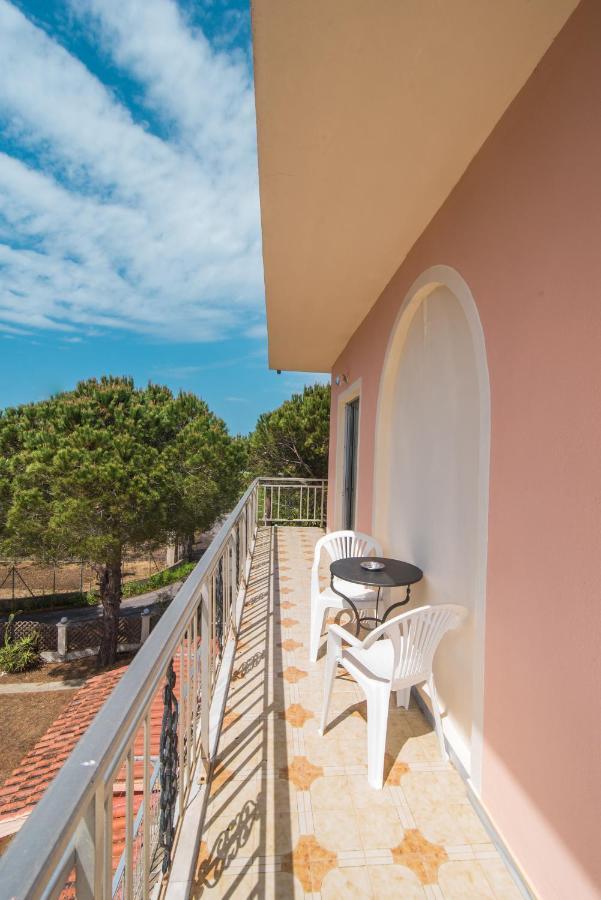Southgate Apartments Agios Georgios  Exteriör bild