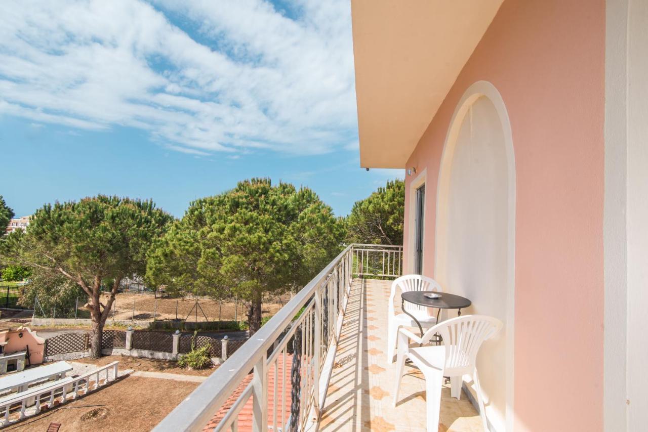 Southgate Apartments Agios Georgios  Exteriör bild