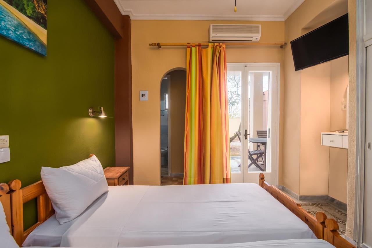 Southgate Apartments Agios Georgios  Exteriör bild