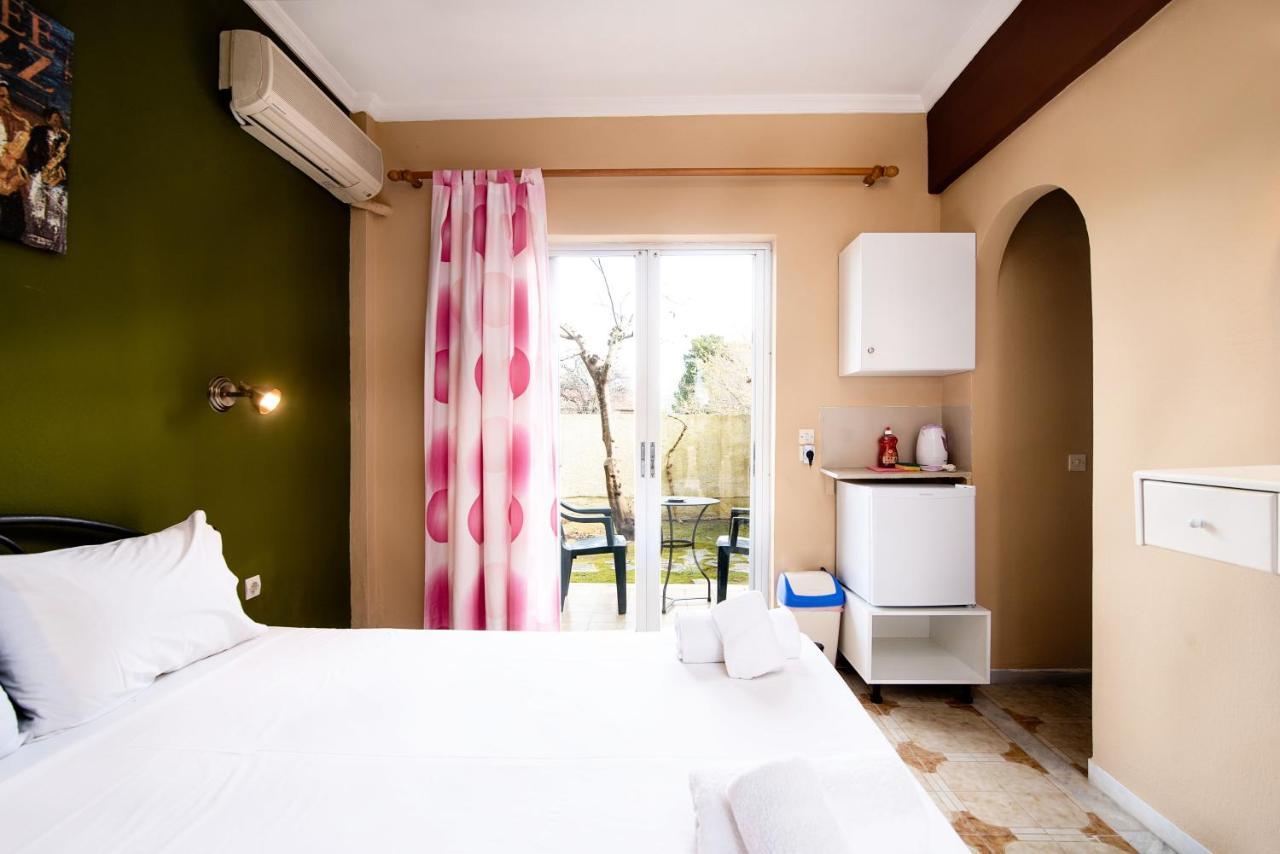 Southgate Apartments Agios Georgios  Exteriör bild