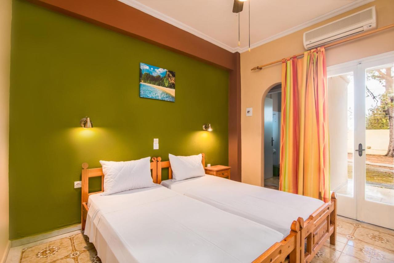 Southgate Apartments Agios Georgios  Exteriör bild