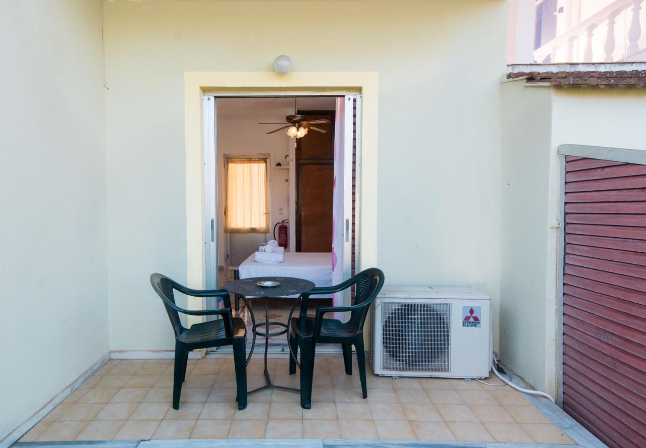 Southgate Apartments Agios Georgios  Exteriör bild