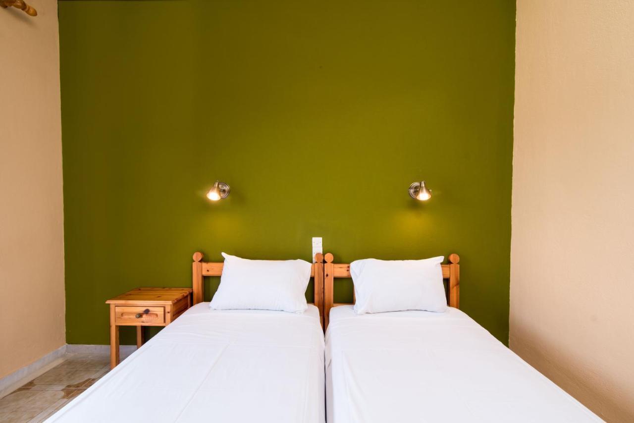 Southgate Apartments Agios Georgios  Exteriör bild