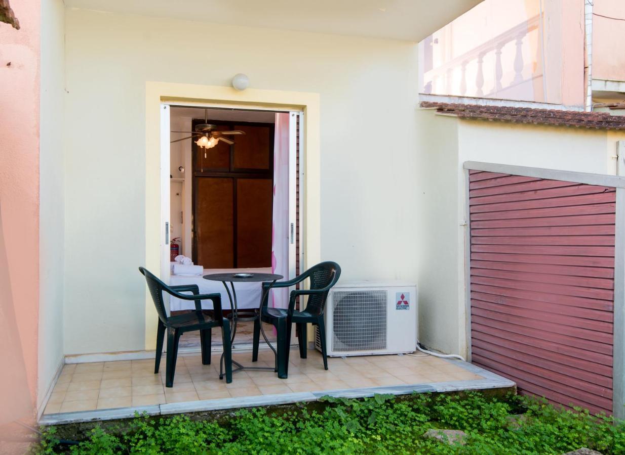 Southgate Apartments Agios Georgios  Exteriör bild