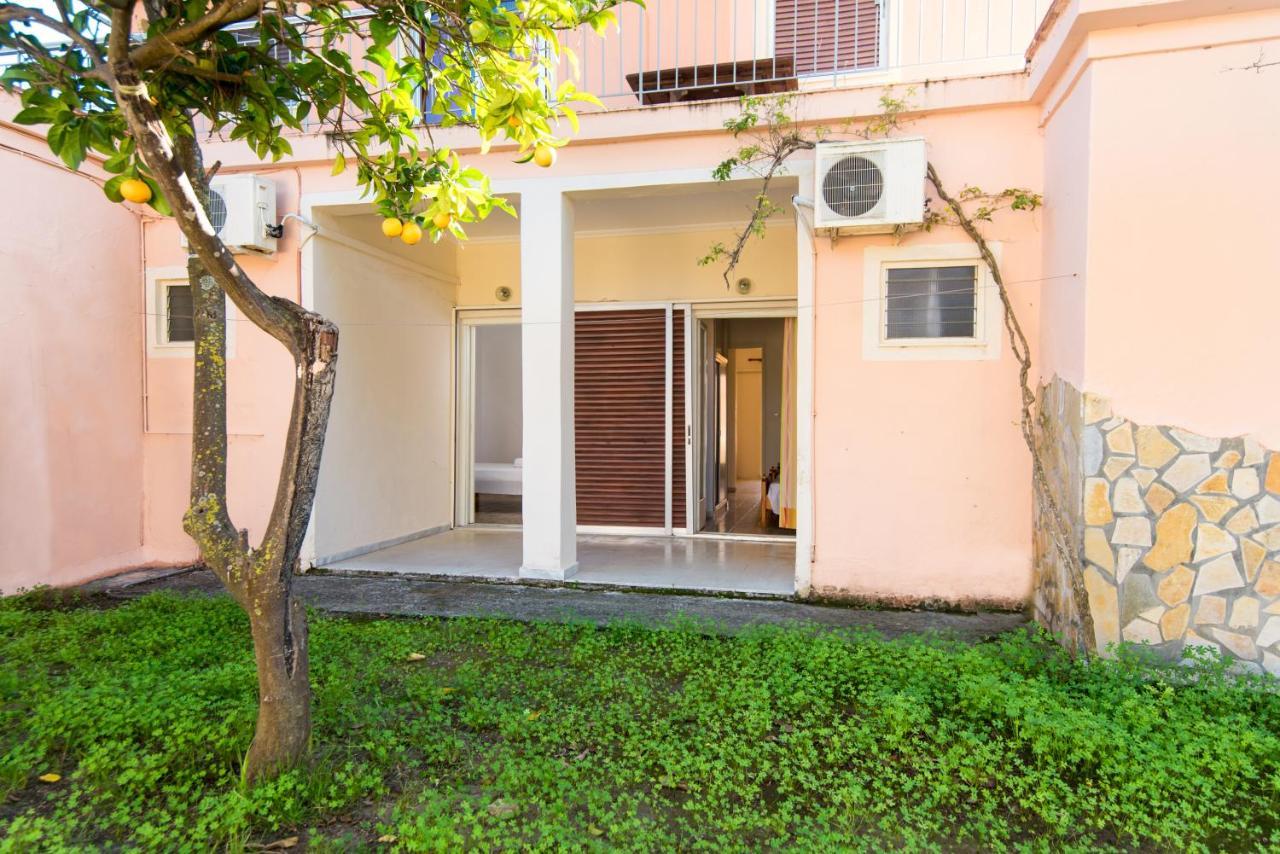Southgate Apartments Agios Georgios  Exteriör bild